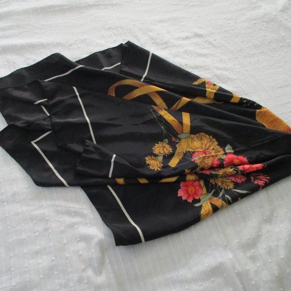 A day with the horses scarf - Picture 7 of 7